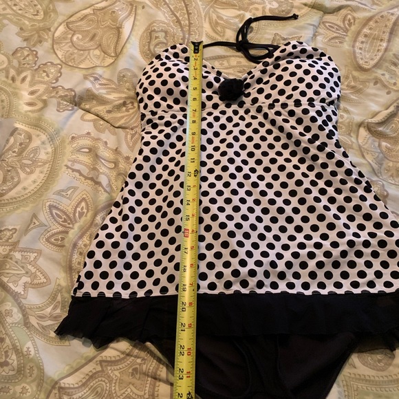 Kenneth Cole Black & White One Piece Swimsuit Size XL EUC - Picture 2 of 7